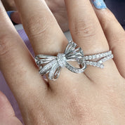 🎀 Bow & Glow Ring
