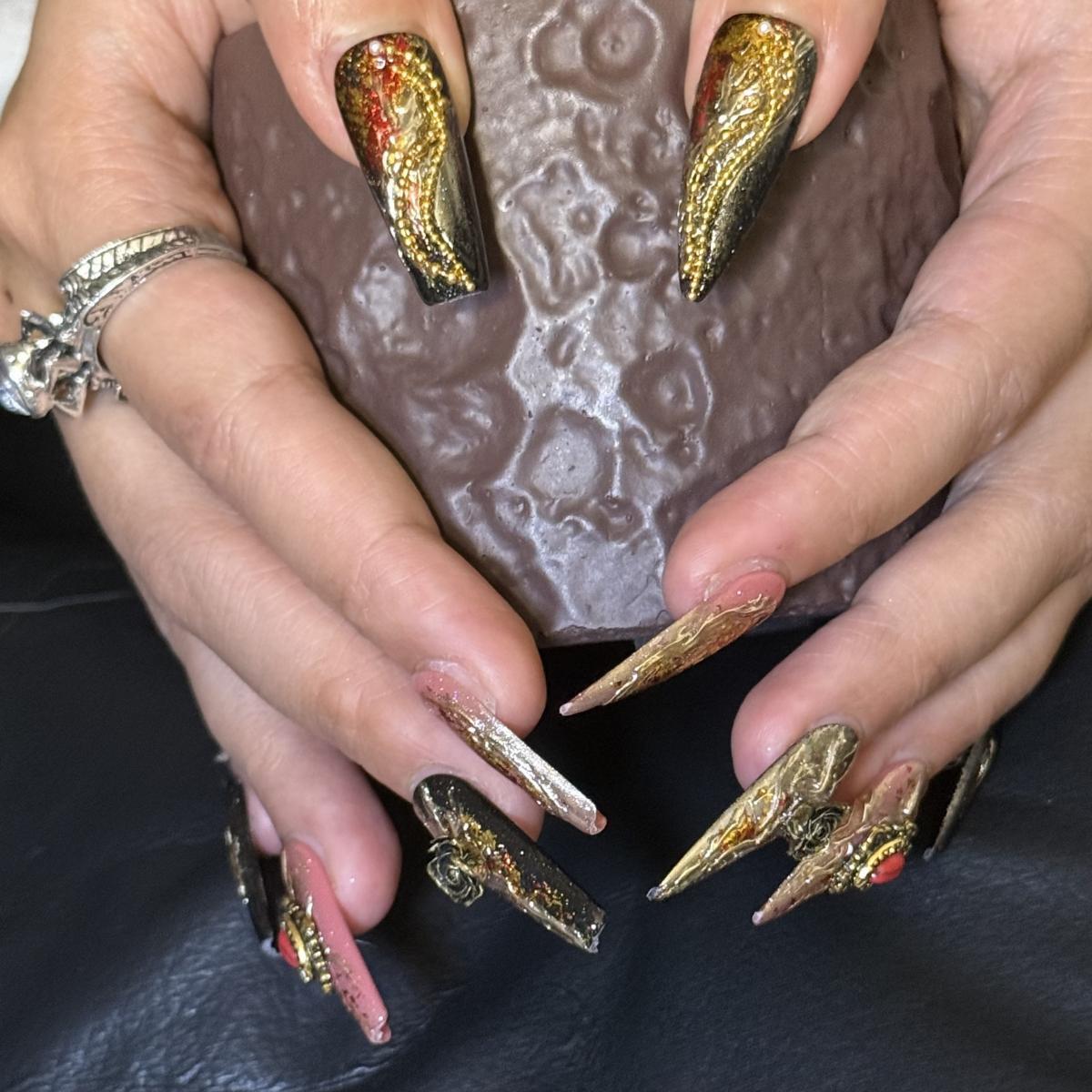 Blood Bronze Coffin / Stiletto