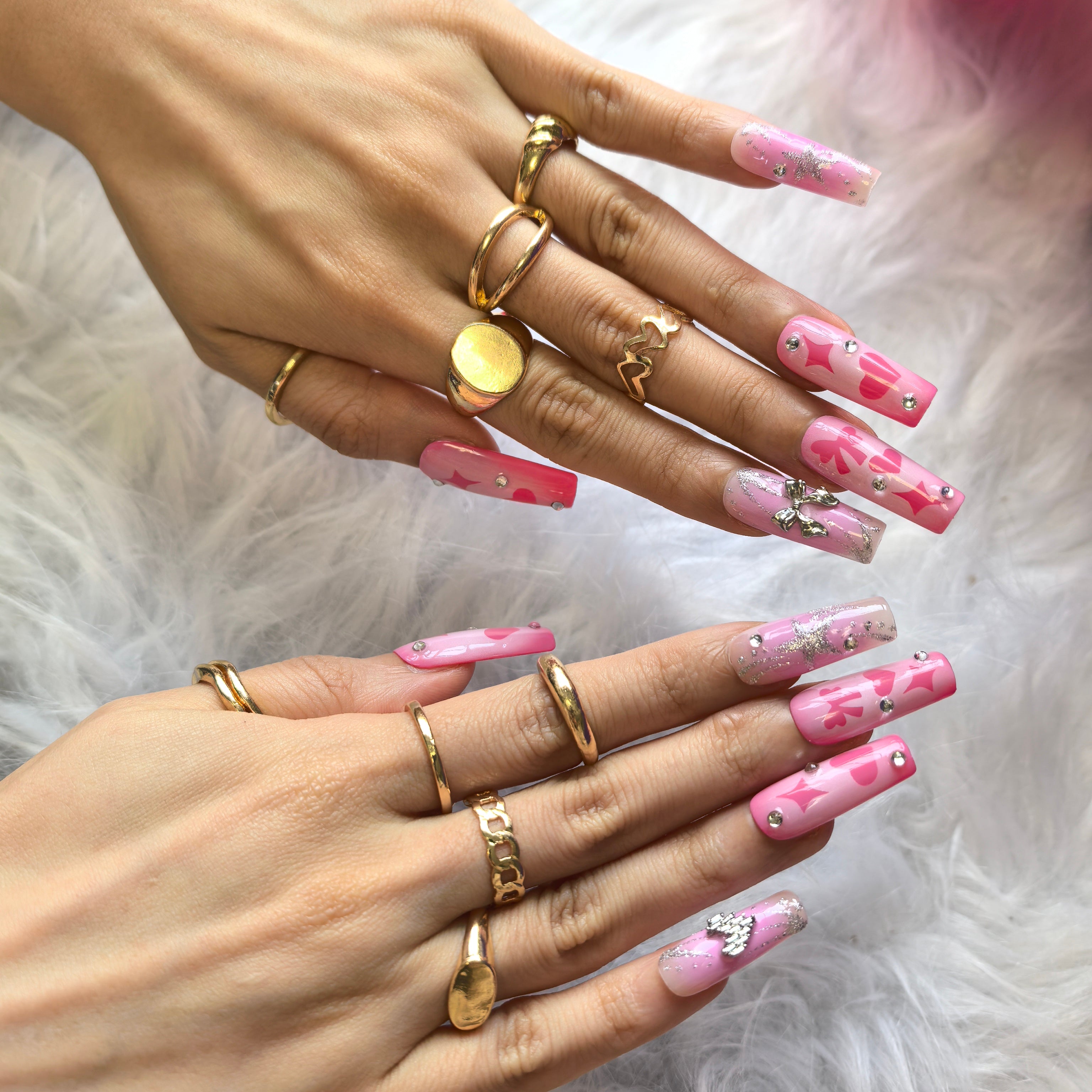 Candy Glitter press-on nails – hand-painted heart and star motifs with silver glitter lines on pastel pink base