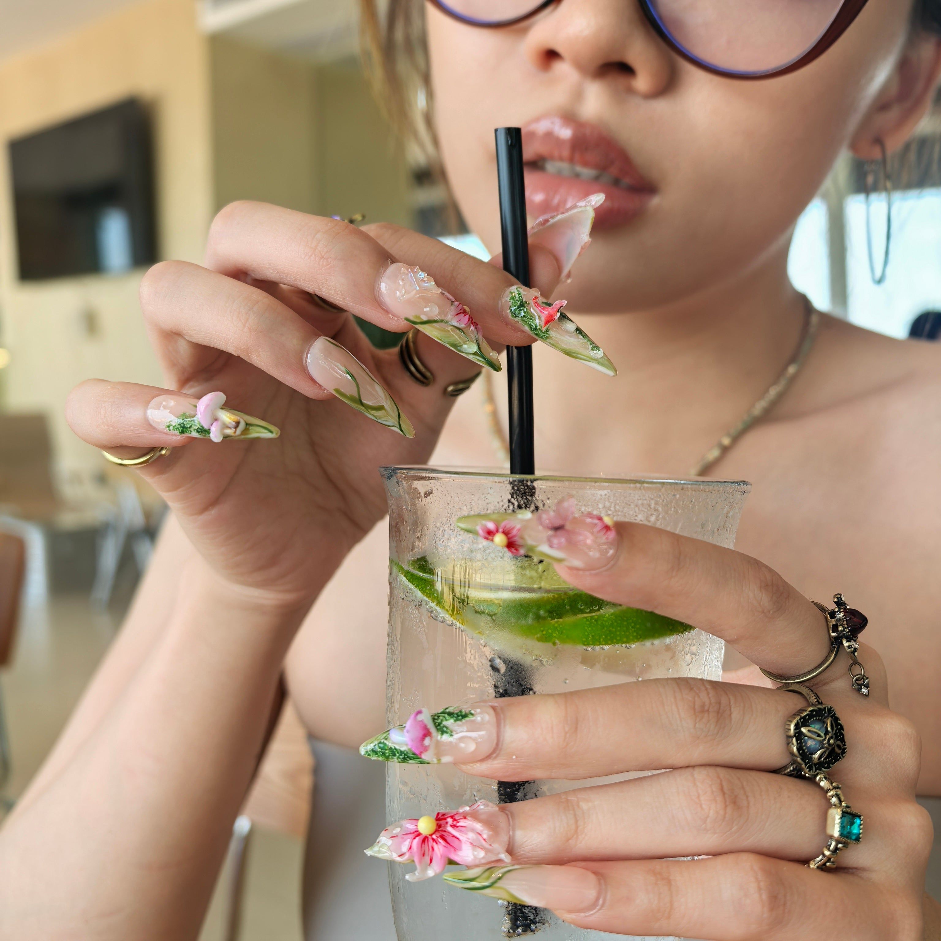 Hallucinogenic reusable PMMA stiletto press-on nails – whimsical mushroom butterfly nail art for fantasy events and Halloween