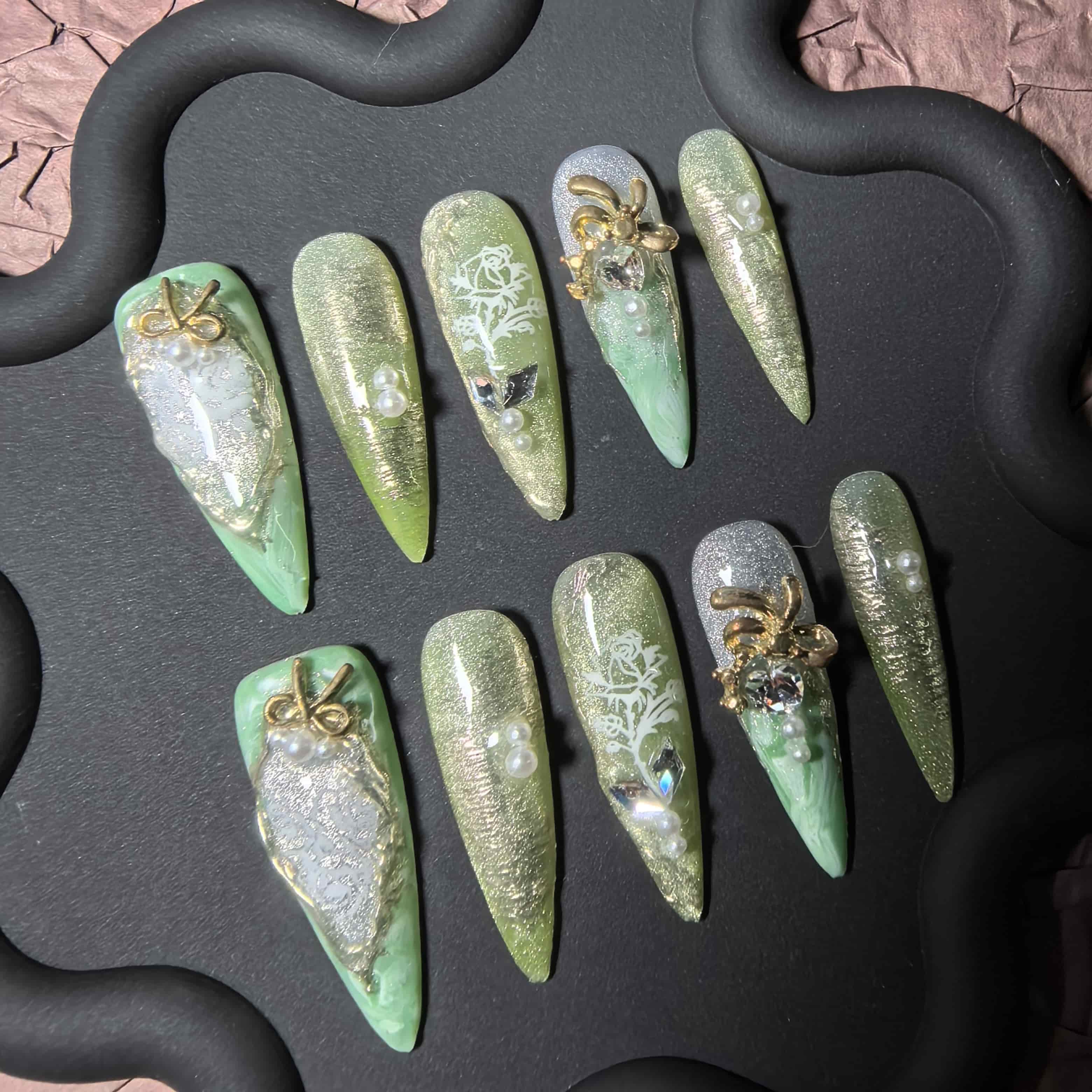 izard of Oz reusable PMMA stiletto press-on nails – fairytale green lace nail art for themed events and weddings